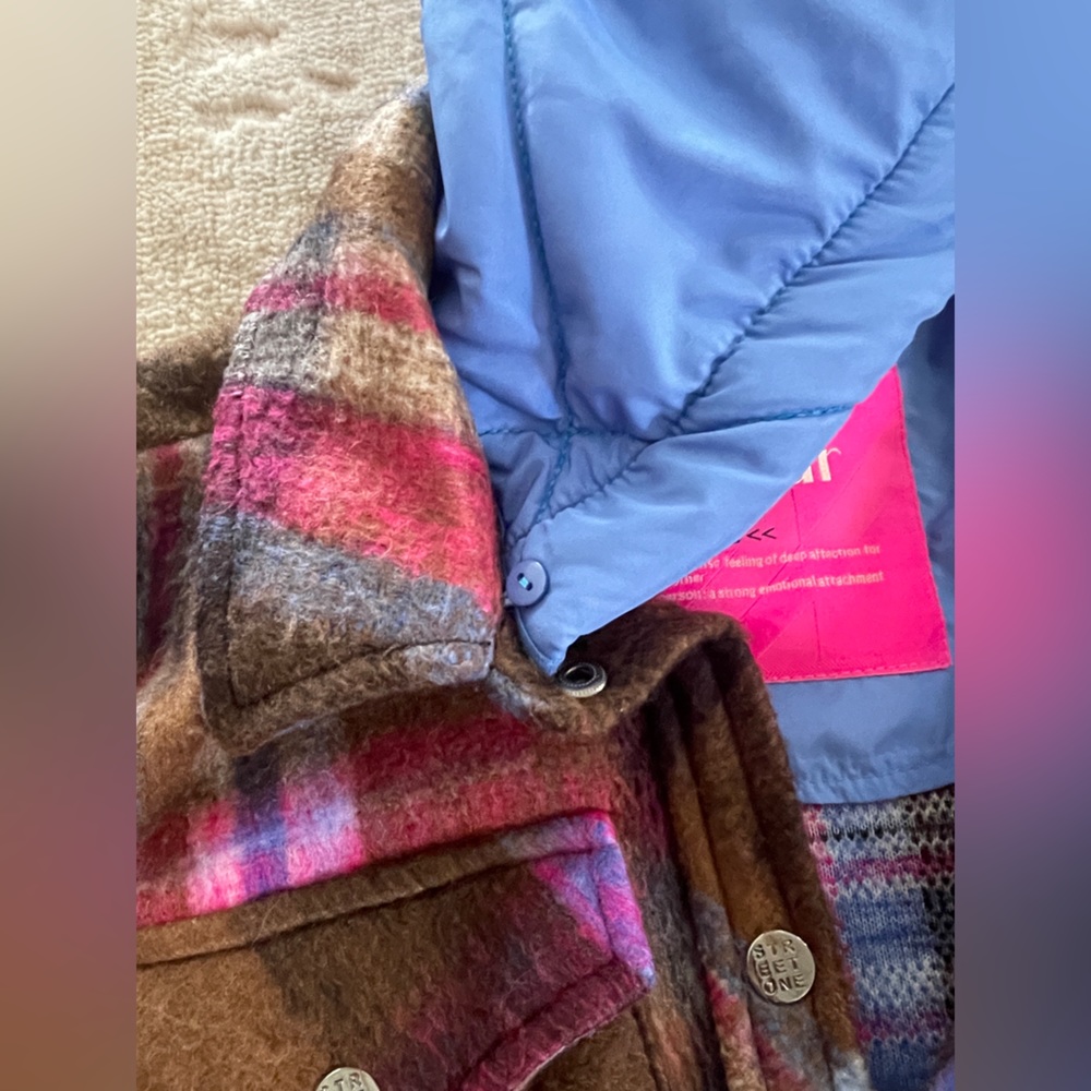 Jacket / Button-up - Picture 2 of 5